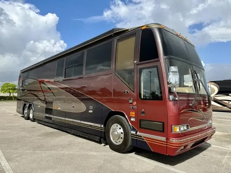 2002 Featherlite H3-45 - Double Slide