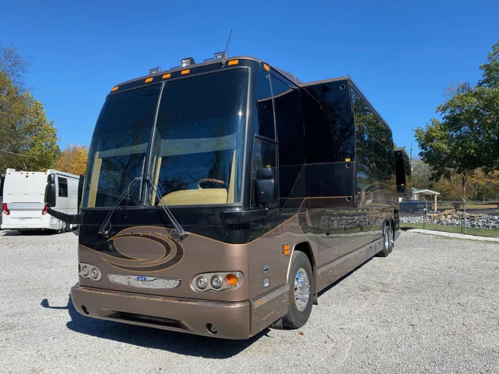 2006 H3-45 Prevost Double Slide