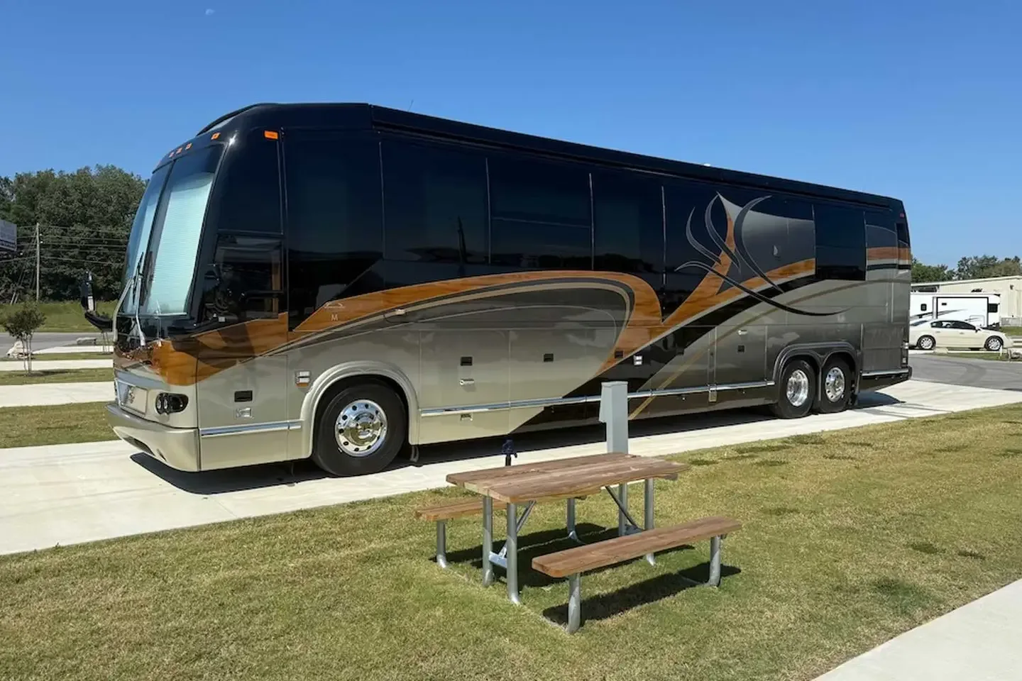 2009 Marathon H3-45 Double Slide