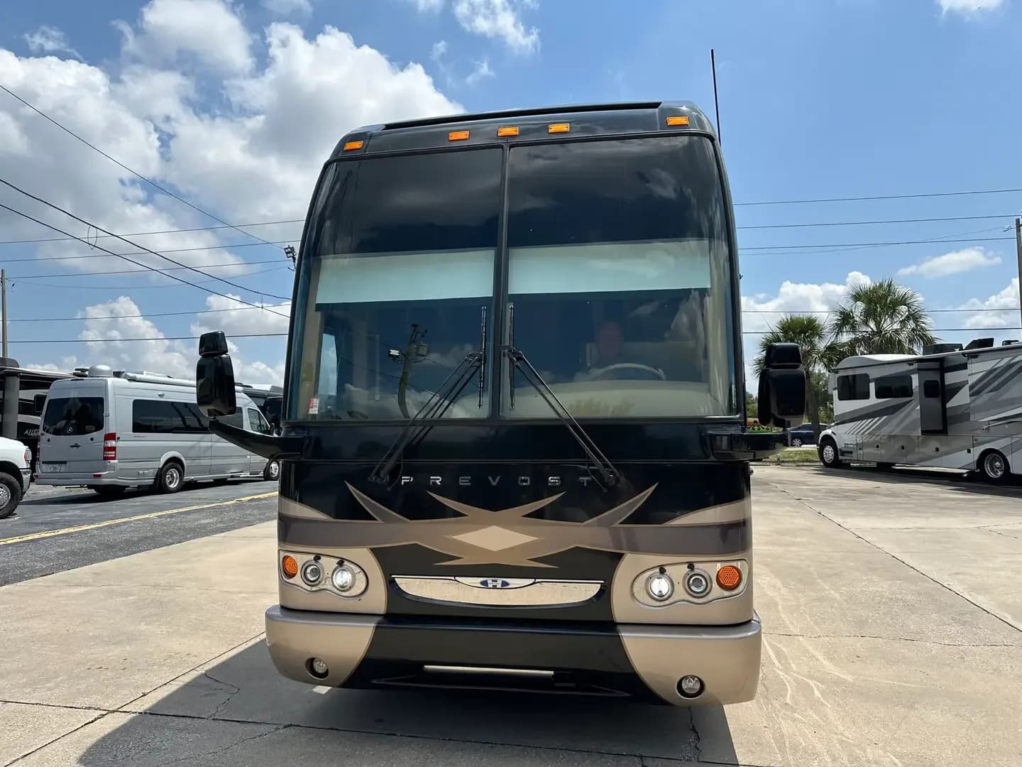 2009 Featherlite H3-45