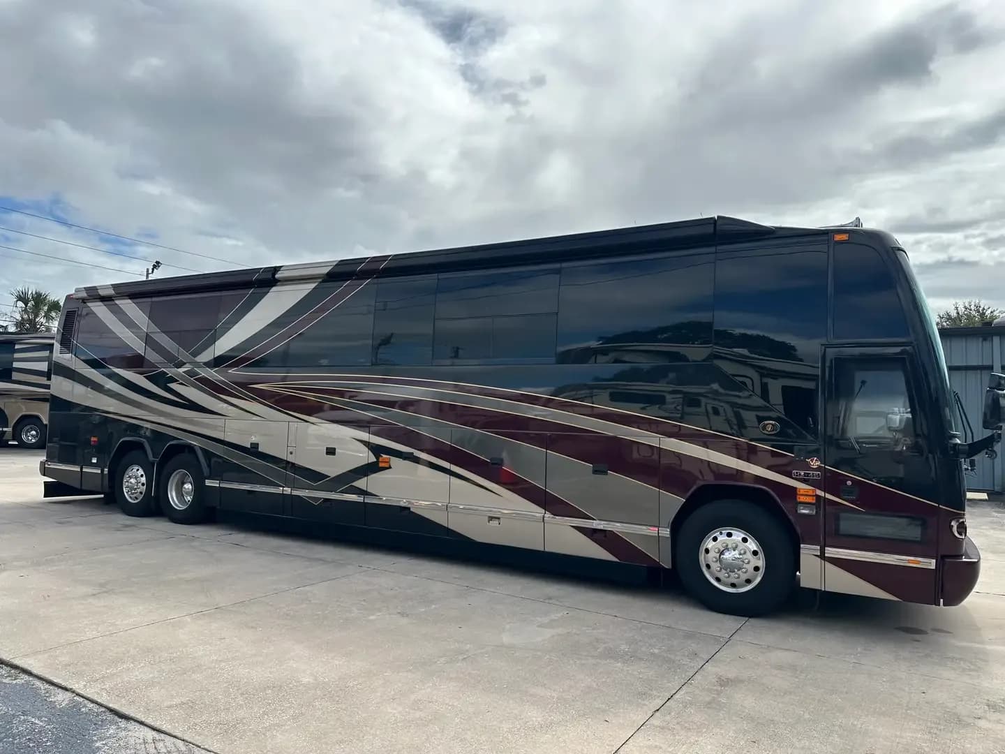 2005 Featherlite H3-45 : Double Slide