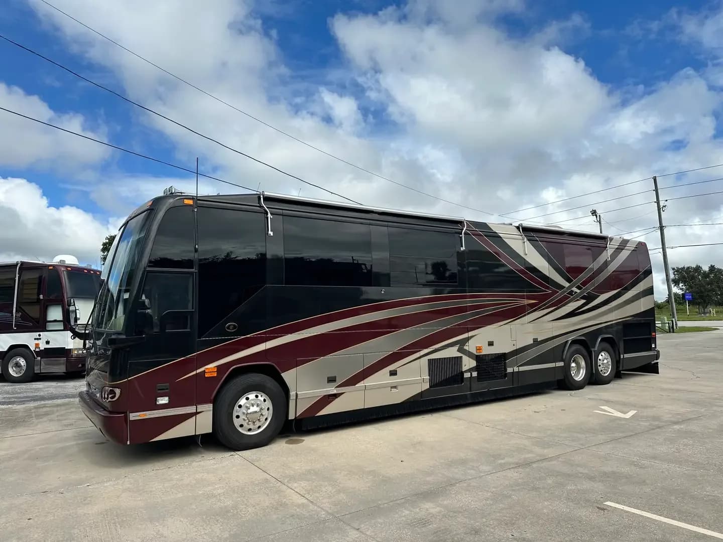 2005 Featherlite H3-45 : Double Slide