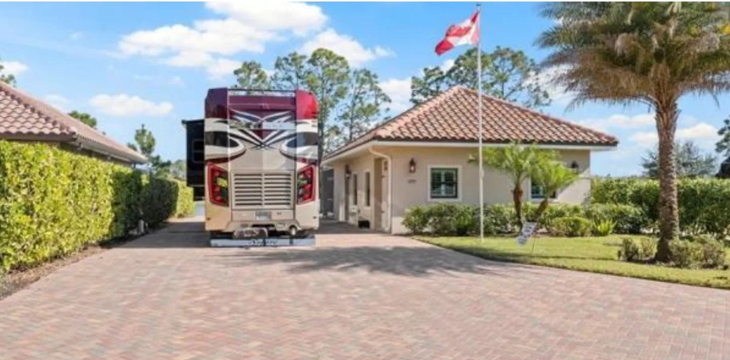 Golden Palms Luxury Motorcoach Resort