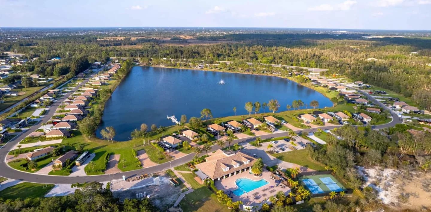 Golden Palms Luxury Motorcoach Resort