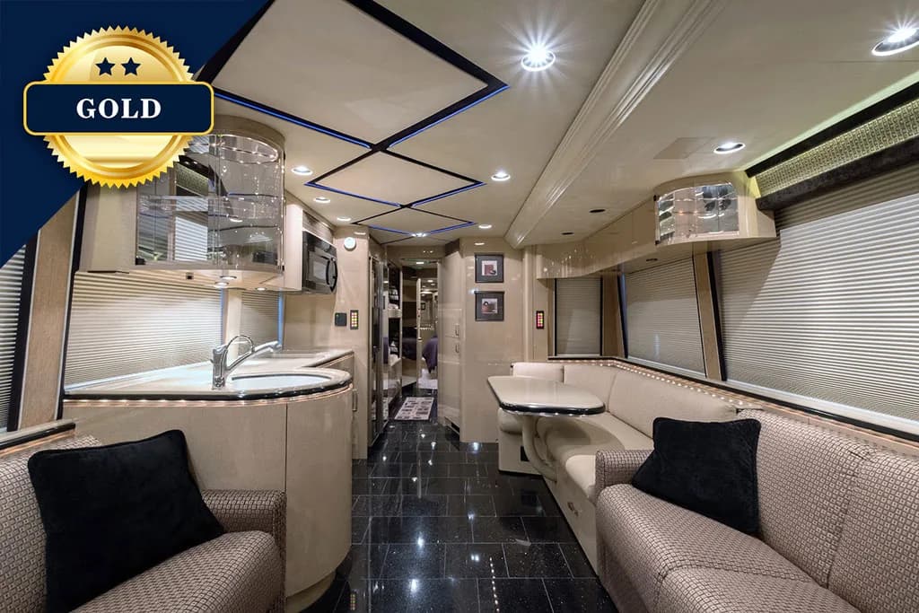 2007 Marathon XLII interior - photo 2 of 12