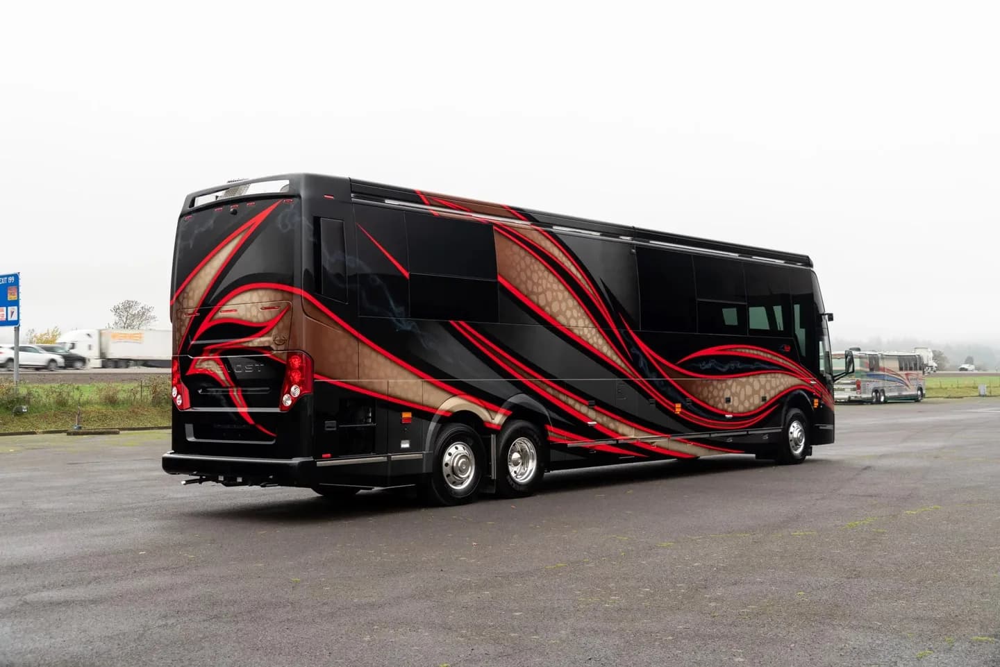 2024 Prevost Marathon 1380 TL - Double Slide