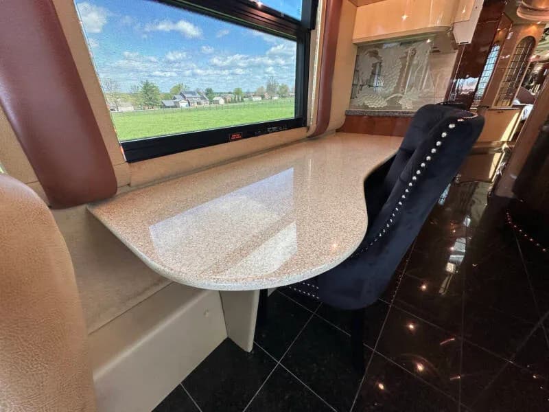 2001 Prevost Liberty XLII Classic